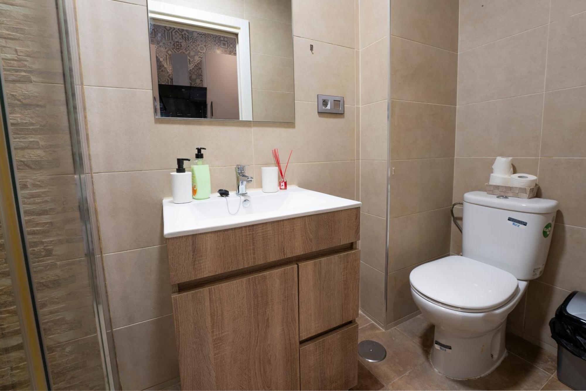 Hogar En Calle Lavapies Madrid Ngoại thất bức ảnh