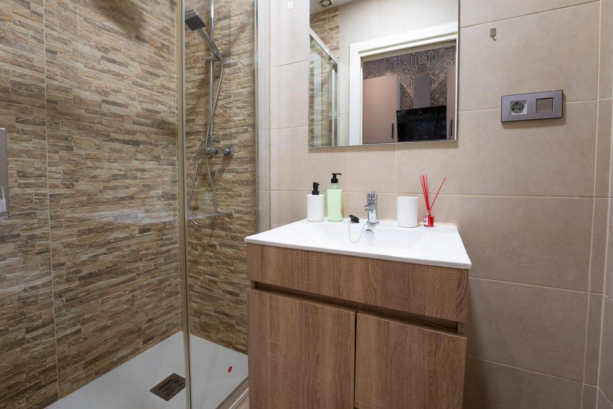 Hogar En Calle Lavapies Madrid Ngoại thất bức ảnh